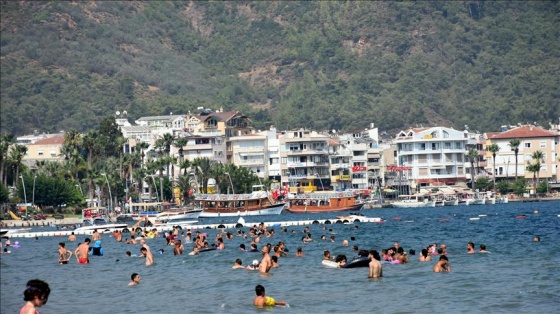 'Yıl sonunda 10 milyon turisti kesin geçeceğiz'