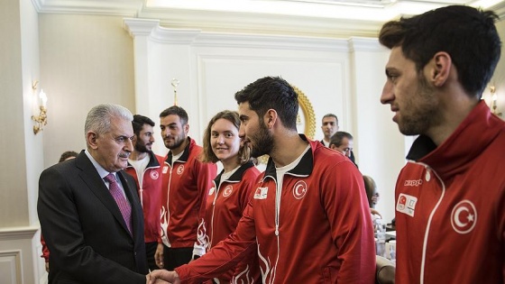 Yıldırım, 2018 Kış Olimpiyatları'na katılacak sporcuları kabul etti