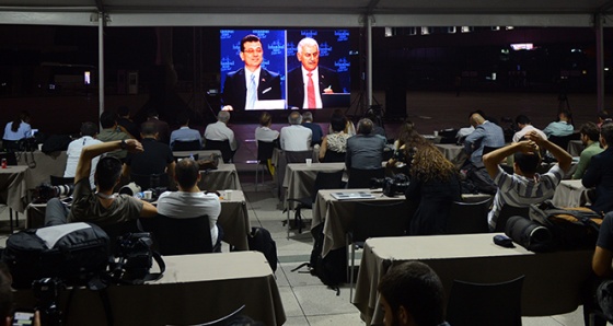 Yıldırım ve İmamoğlu ortak yayınına basın mensuplarından yoğun ilgi