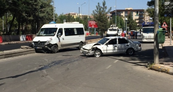 Yol çalışması kaza getirdi: 11 yaralı