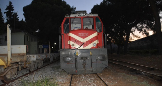 Yolcu dolu tren alev aldı, faciadan dönüldü