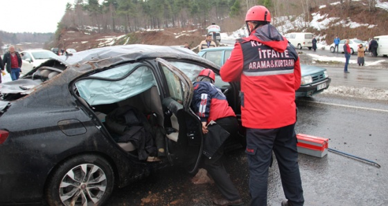 Yoldan çıkan otomobil defalarca takla attı: 4 yaralı