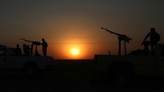 YPG/PKK'lı teröristler Haseke'de 2 haftada yüzlerce genci zorla silah altına aldı