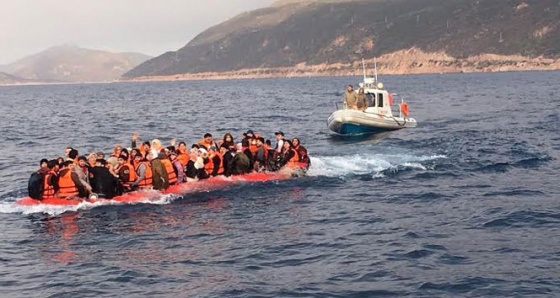 Yunanistan açıklarında mülteci botu battı: 11 ölü