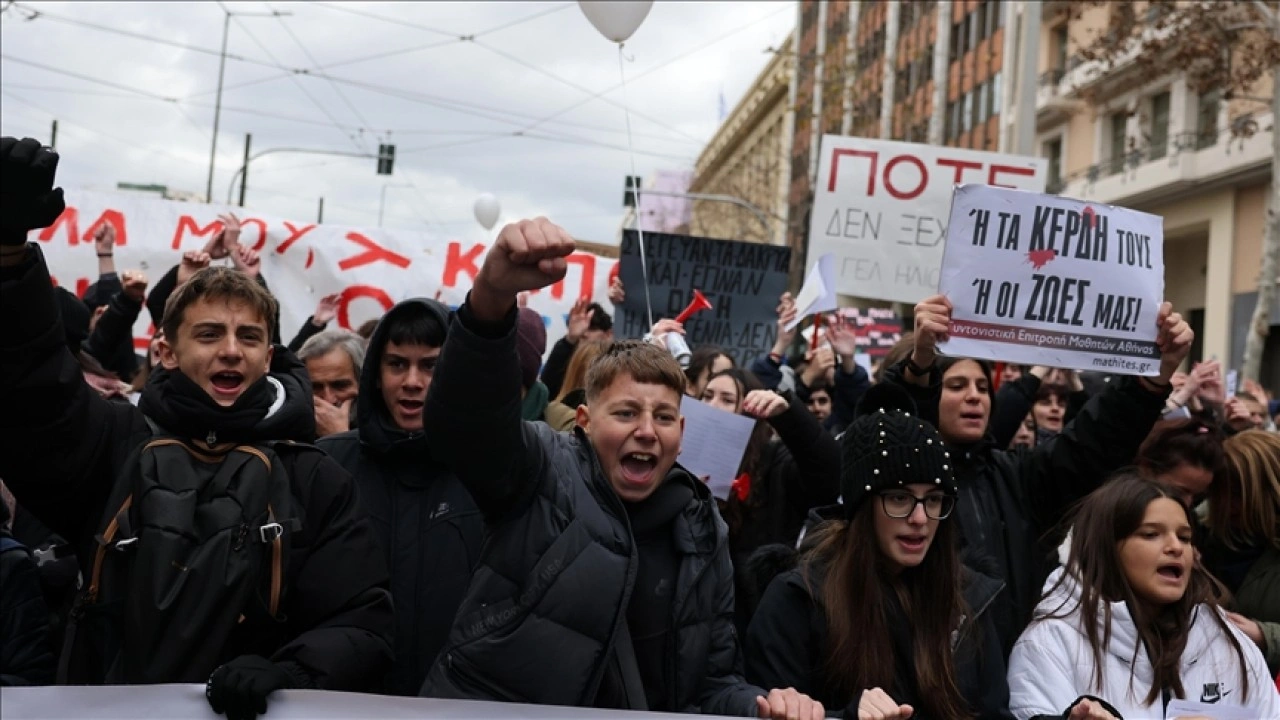 Yunanistan’da grev ve protestolar, hayatı olumsuz etkiledi