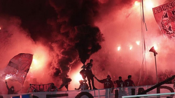 Yunanistan'da tüm lig maçlarına ara verildi