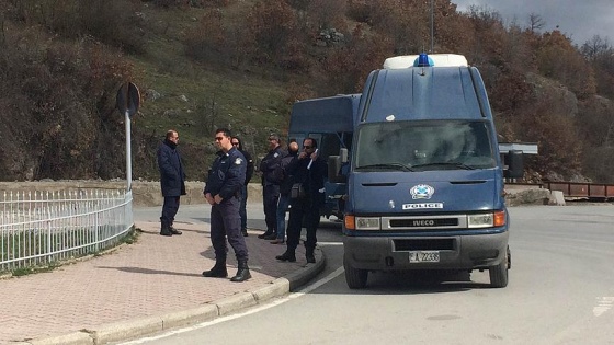 Yunanistan'da yakalanan kaçak iki Türk tutuklandı