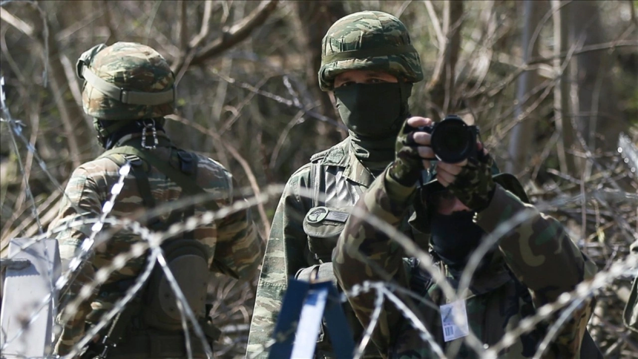 Yunanistan, silahlı kuvvetlerini yeniden yapılandırmaya hazırlanıyor