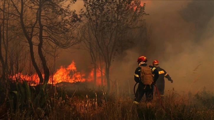 Yunanistan'da Sisam, Ikaria ve Sakız adalarında yüksek yangın riski uyarısı