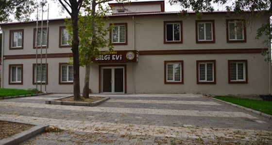 Yunus Emre Bilgi evi açılış için gün sayıyor