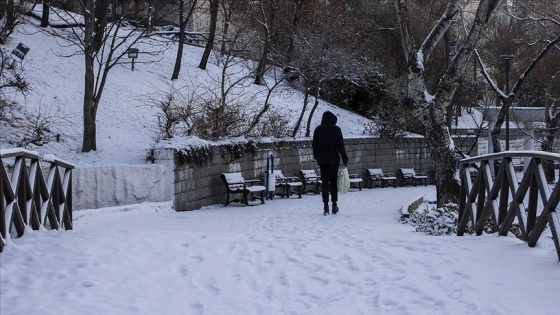 Yurdun iç kesimlerinde kar, diğer bölgelerde sağanak bekleniyor