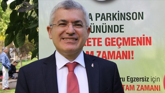 'Yürürken kollarınızı sallamıyorsanız parkinson olabilirsiniz'