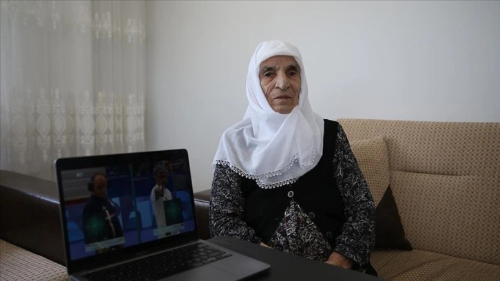 Yusuf Dikeç'in 90 yaşındaki annesi, oğluyla gurur duyuyor