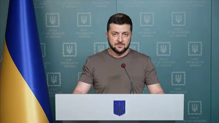 Zelenskiy: Türkiye Mariupol'daki yaralıları ve ölüleri gemilerle nakletmeye hazır