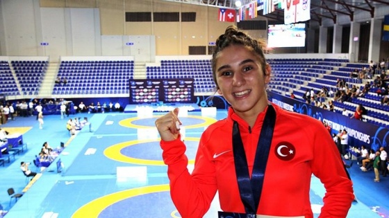 Zeynep Yetgil, 23 Yaş Altı Dünya Güreş Şampiyonası'nda üçüncü oldu