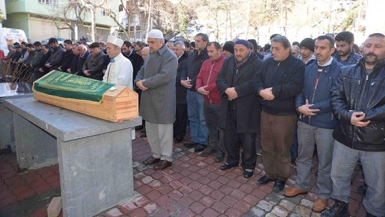 Zeytinburnu'nda çöken binada hayatını kaybedenlere veda