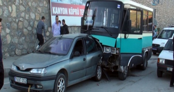 Zincirleme trafik kazası: 11 yaralı