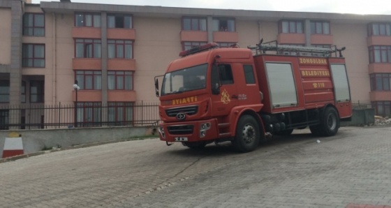 Zonguldak'ta öğrenci yurdunda yangın paniği