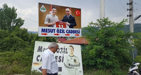 Zonguldak'taki Mesut Özil tabelası değişti