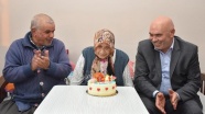 105 yaşındaki Elif nineye doğum günü sürprizi