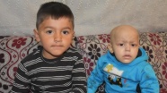 2 yaşındaki lösemi hastası Fatma'ya, 4 yaşındaki ağabeyi umut olacak