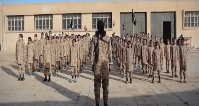 IŞİD, 5-10 yaşındaki çocukları böyle eğitiyor!