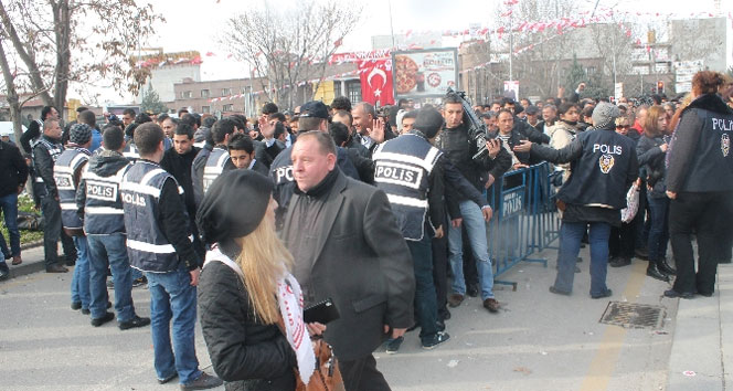 MHP kurultayı coşkulu başladı