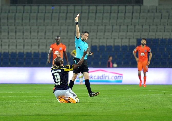 Başakşehir maçındaki "Fener'e kırmızı kartlar"ın cezaları açıklandı