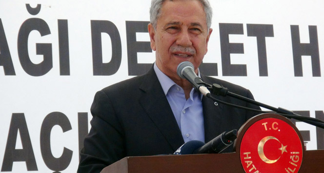 Arınç: Türkiye bölgede vaha gibi