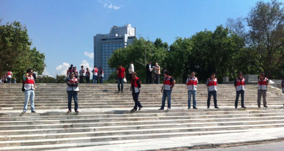 Taksim Meydanı ve Gezi Parkı açıldı
