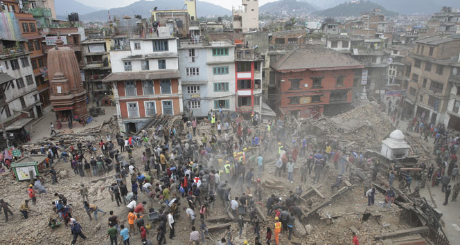 Nepal depreminin bilançosu artıyor