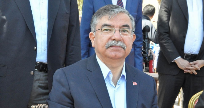 Yılmaz: Suriye helikopteri düşürüldü