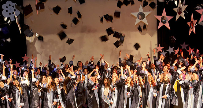 İhlas Koleji 2015’in son mezunlarını verdi