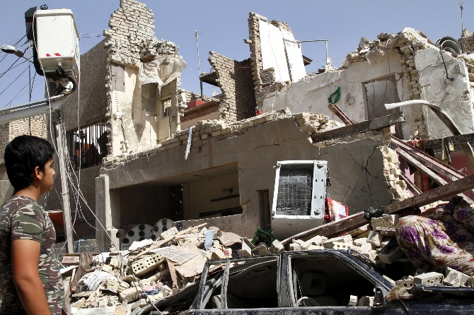 Irak savaş uçağı, bombasını Bağdat'a düşürdü: 12 ölü