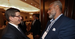 Davutoğlu, Suriyeli mültecilerin temsilcilerini kabul etti