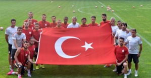 Galatasaray şehitleri unutmadı