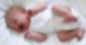 Numune verirken doğum yaptı: Yere düşen bebek öldü