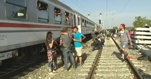 Sınırdaki sığınmacılar Zagreb’e gönderiliyor
