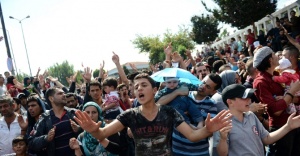 Suriyeli mültecilerin bekleyişi sürüyor
