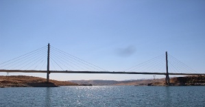 Türkiye’nin 4. büyük asma köprüsünde sona doğru