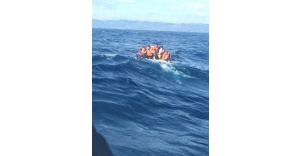 Mülteci gemisi battı: 12 ölü