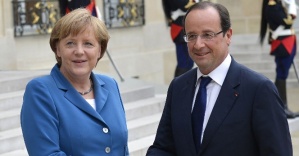 Elysee Sarayı’nda Merkel ile Hollande görüşmesi