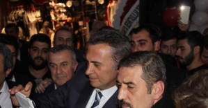 Taraftarlardan Fikret Orman izdihamı