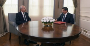 Başbakan Davutoğlu&#039;nun ilk görüşmesi yarın Kılıçdaroğlu ile