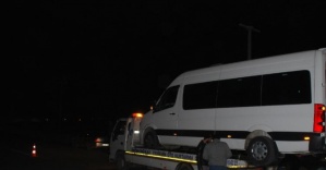 Polis otosu minibüse çarptı: 2 polis yaralı