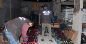 Satışa hazır 10 bin şişe kaçak içki ele geçirildi