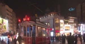 Taksim beyaza büründü