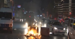 Terör örgütü yandaşları İstanbul’da yol kapattı