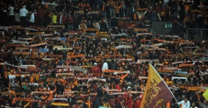 Galatasaray taraftarı Roma’da bıçaklandı