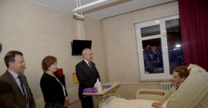 Kılıçdaroğlu terör saldırısında yaralananları ziyaret etti
